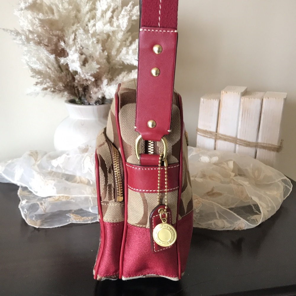 Coach Vintage Signature Swingback Crossbody Purse, Y2K 2006, 10128 - Picture 10 of 16